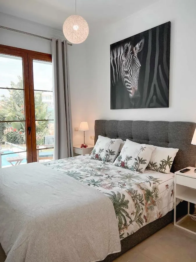Villa Con Piscina Climatizada Y Vistas Al Golf Εστεπόνα 0*,  Ισπανία