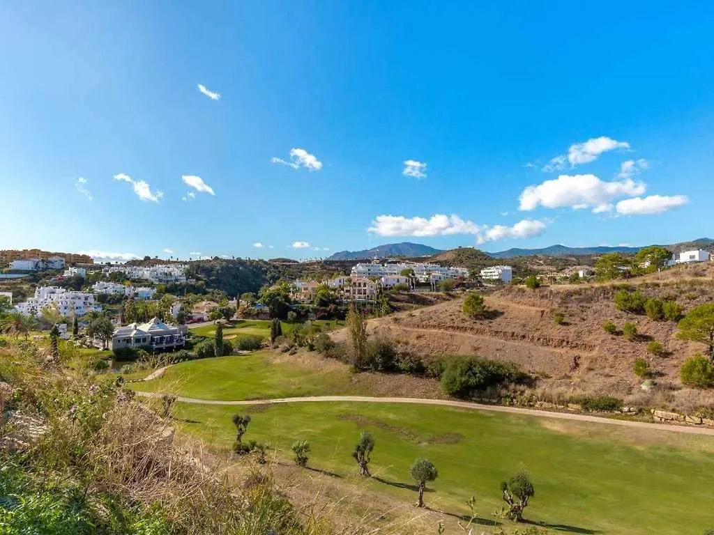 Villa Con Piscina Climatizada Y Vistas Al Golf Εστεπόνα