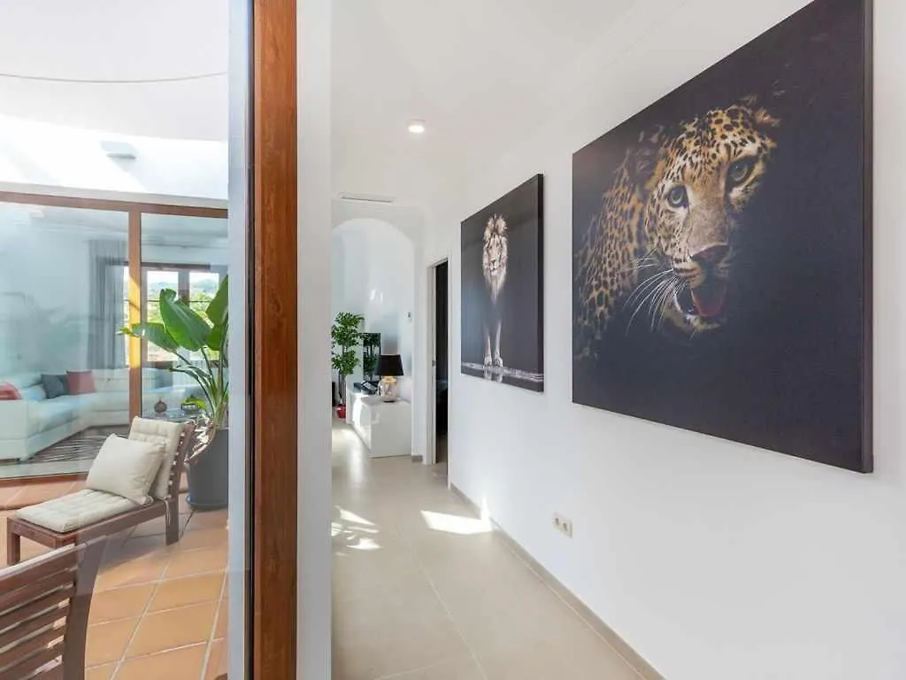 Villa Con Piscina Climatizada Y Vistas Al Golf Εστεπόνα