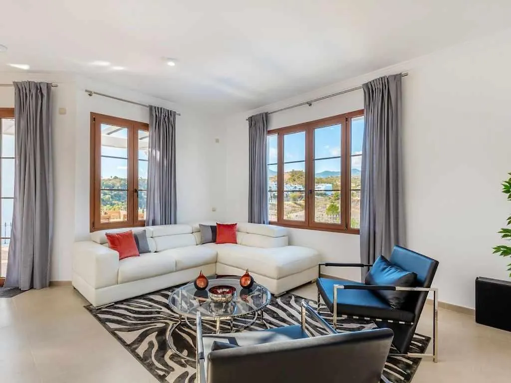 Villa Con Piscina Climatizada Y Vistas Al Golf Εστεπόνα 0*,